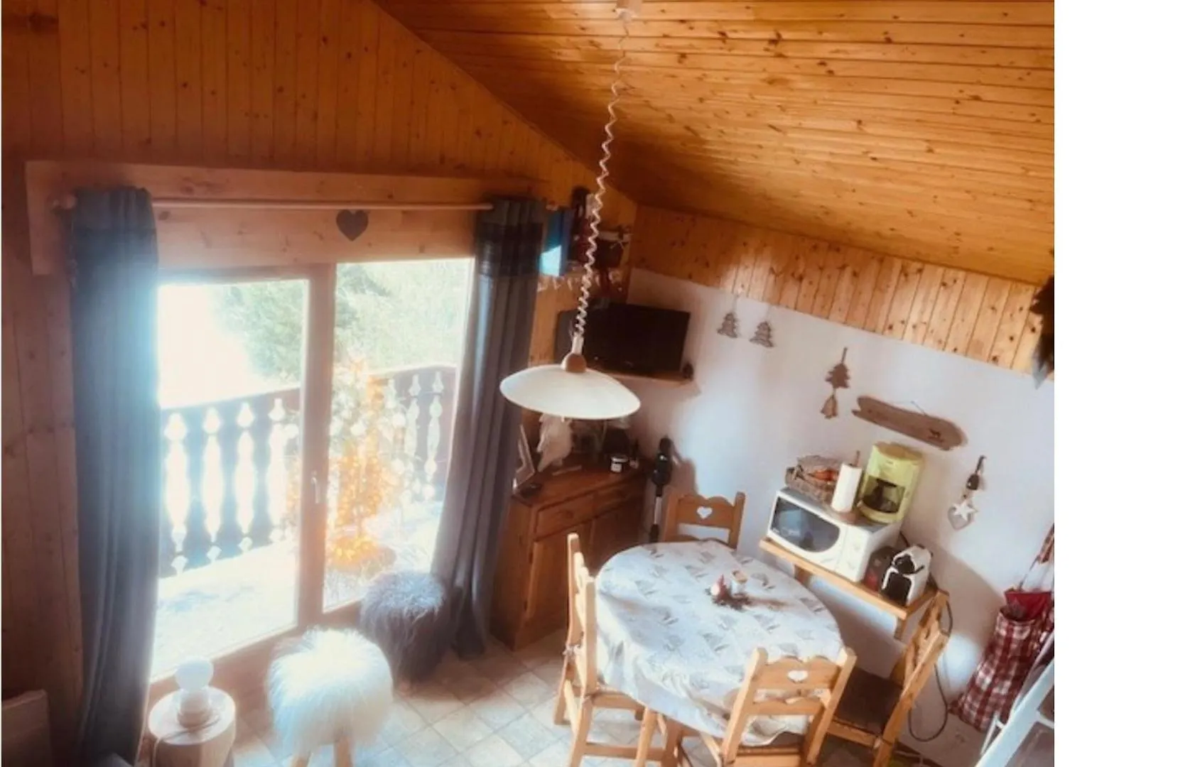 Forsythia Fa18 Family 1& Nature 4 Pers Chatel 0*,  France